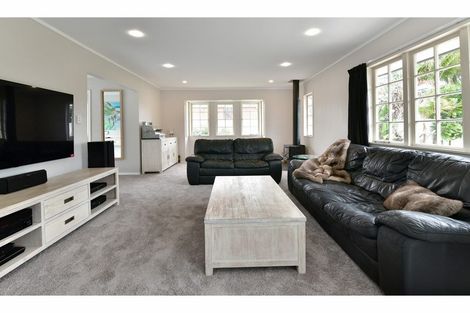 Photo of property in 11a Milton Road, Orewa, 0931