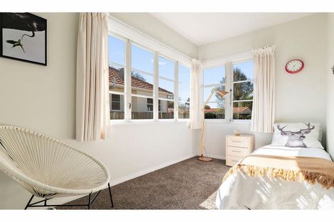 Photo of property in 58 Wilsons Road, Saint Martins, Christchurch, 8022