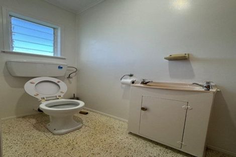 Photo of property in 73 Christmas Road, Manurewa, Auckland, 2102