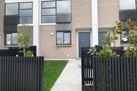 Photo of property in 21a O'meara Street, Swanson, Auckland, 0614