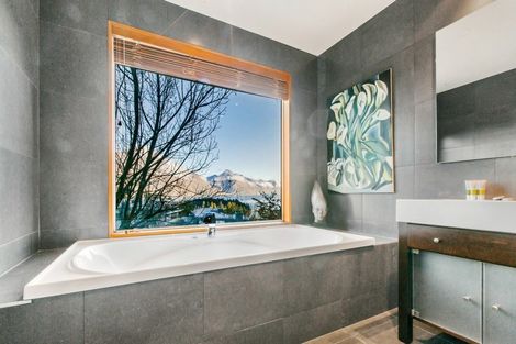 Photo of property in 15 Kent Street, Queenstown, 9300