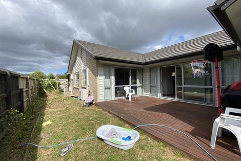 Photo of property in 18 Whekau Drive, Takanini, 2112
