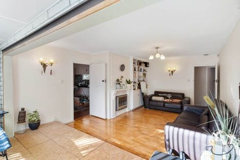 Photo of property in 10 Latham Avenue, Pakuranga, Auckland, 2010