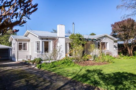 Photo of property in 11 Kenward Crescent, Featherston, 5710