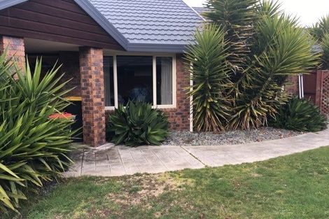 Photo of property in 25 Broadhaven Avenue, Parklands, Christchurch, 8083