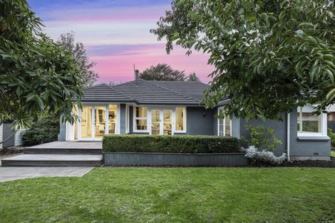 Photo of property in 11 Colina Street, Avonhead, Christchurch, 8042