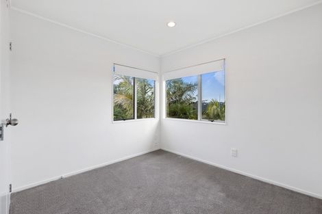 Photo of property in 38 Kittiwake Drive, Schnapper Rock, Auckland, 0632
