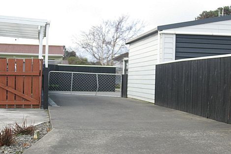 Photo of property in 18 Coromandel Court, Roslyn, Palmerston North, 4414