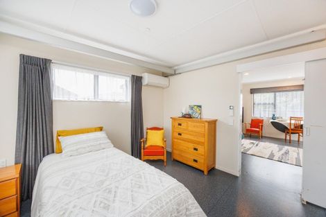 Photo of property in 9 Bristol Crescent, Roslyn, Palmerston North, 4414