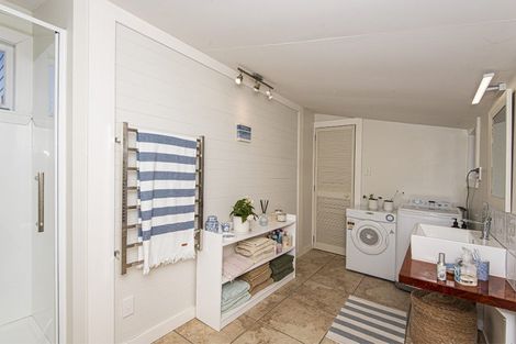Photo of property in 128 Beach Road, Onerahi, Whangarei, 0110