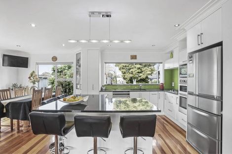 Photo of property in 19 Merchant Avenue, Te Atatu South, Auckland, 0610