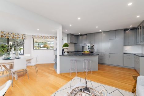 Photo of property in 11 Beachville Road, Redcliffs, Christchurch, 8081