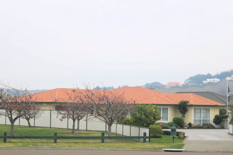 Photo of property in 17 Knightsbridge Place, Taradale, Napier, 4112