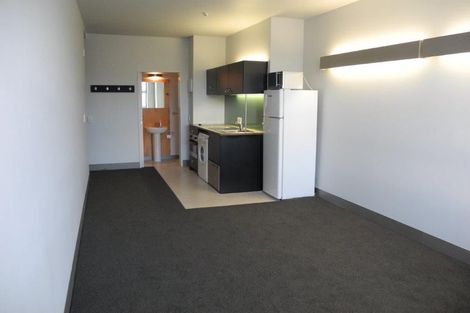 Photo of property in Urbane Apartments, 2/29 Webb Street, Mount Cook, Wellington, 6011