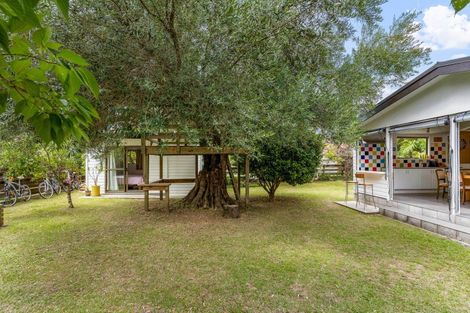 Photo of property in 218 Patuwai Drive, Whangamata, 3620