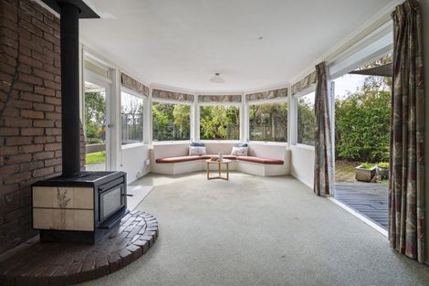 Photo of property in 393 Aokautere Drive, Aokautere, Palmerston North, 4471