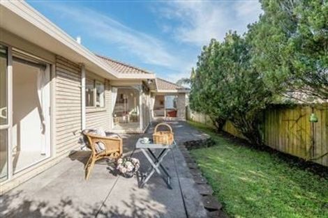 Photo of property in 16 Nad Place, East Tamaki Heights, Auckland, 2016