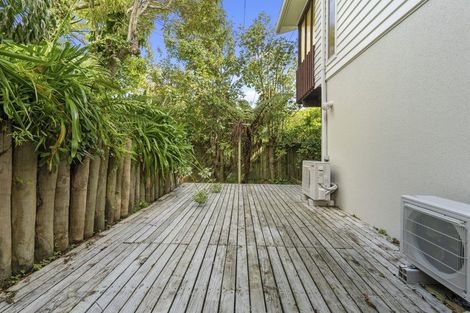 Photo of property in 2 Waterford Drive, Churton Park, Wellington, 6037