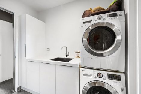 Photo of property in 2 Oakley Drive, Prebbleton, 7604