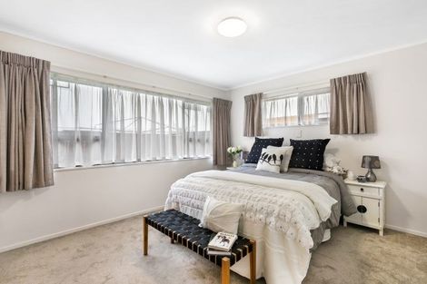 Photo of property in 2/327 Great South Road, Papakura, 2110