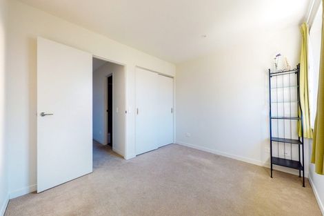 Photo of property in 15/2u Stone Street, Miramar, Wellington, 6022