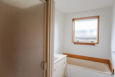 Photo of property in 2/15 Lyndon Street, Riccarton, Christchurch, 8011