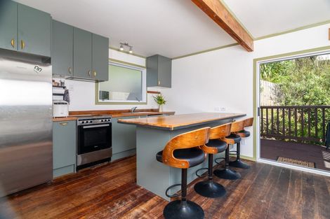 Photo of property in 6 Main Road, Raglan, 3225