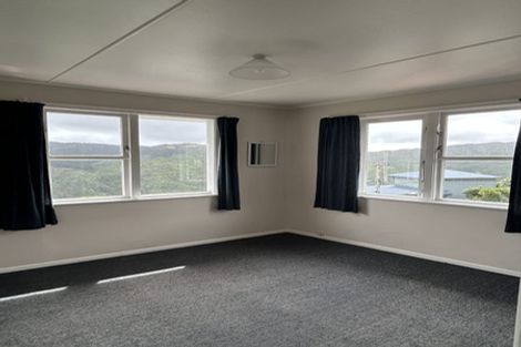 Photo of property in 12 Huntingdon Street, Northland, Wellington, 6012
