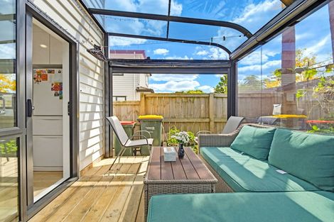 Photo of property in 160d Hill Road, Manurewa, Auckland, 2105