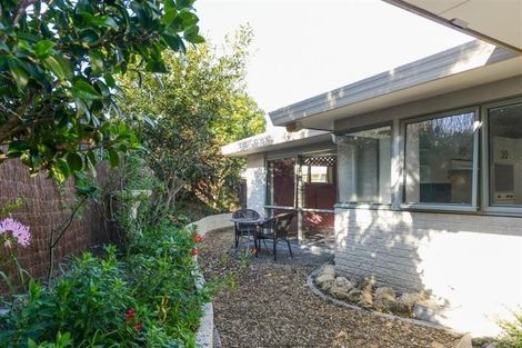 Photo of property in 1/217 Mcleod Street, Camberley, Hastings, 4120