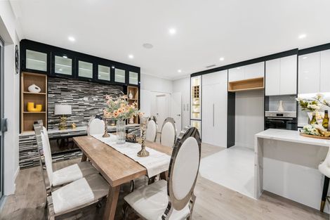 Photo of property in 21 Black Shed Road, Flat Bush, 2019