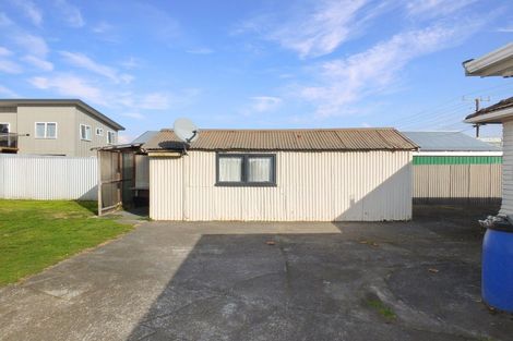 Photo of property in 45 Johnston Street, Foxton, 4814