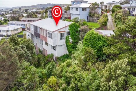 Photo of property in 29a Chetwode Grove, Newlands, Wellington, 6037