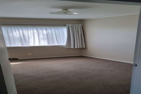 Photo of property in 15f1 Bloomsbury Grove, Newlands, Wellington, 6037