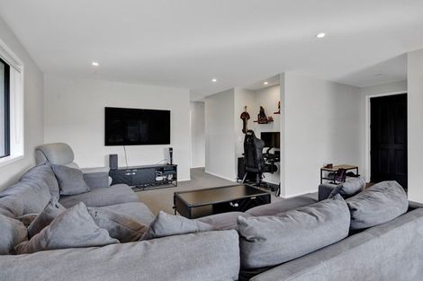 Photo of property in 191 Turuturu Road, Hawera, 4674