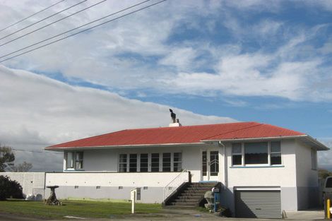 Photo of property in 10 Mission Street, Moturoa, New Plymouth, 4310