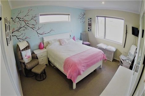 Photo of property in 40 Hobart Drive, Spotswood, New Plymouth, 4310