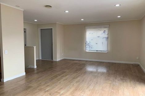 Photo of property in 16 Astelia Place, Goodwood Heights, Auckland, 2105