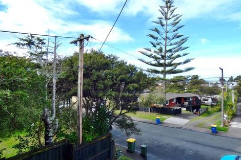 Photo of property in 57 Cliff View Drive, Green Bay, Auckland, 0604