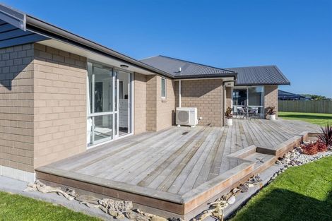Photo of property in 5 Gladys Place, Levin, 5510