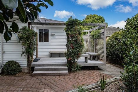 Photo of property in 56 Wroxton Terrace, Merivale, Christchurch, 8014