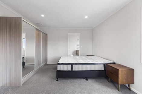 Photo of property in 12 Emmadale Lane, Hamilton East, Hamilton, 3216