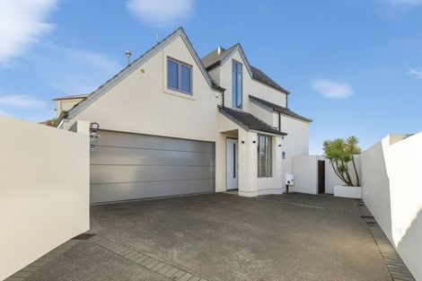 Photo of property in 9a Treasure Grove, Hataitai, Wellington, 6021