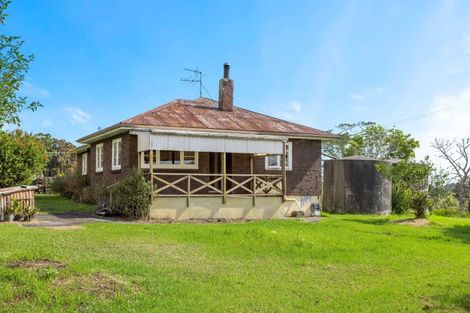Photo of property in 154 Tawa Road, Kumeu, 0891