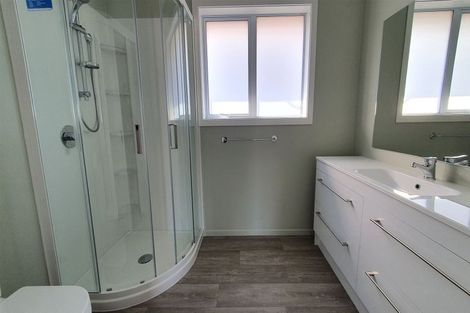 Photo of property in 44 Pinehurst Crescent, Russley, Christchurch, 8042