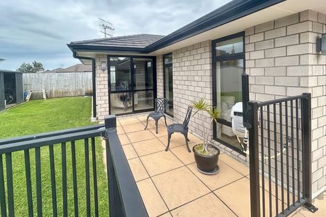 Photo of property in 15 Rainey Crescent, Papamoa Beach, Papamoa, 3118