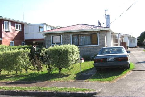 Photo of property in 7 Tiki Street, New Lynn, Auckland, 0600