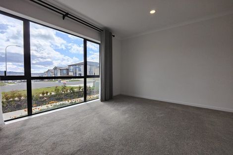 Photo of property in 37 Elevation Street, Flat Bush, Auckland, 2019