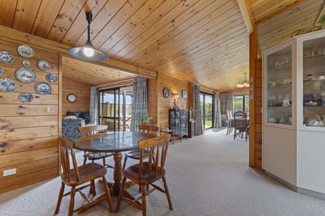 Photo of property in 6 Byron Place, Whalers Gate, New Plymouth, 4310