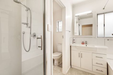 Photo of property in 1/71 Royal View Road, Te Atatu South, Auckland, 0610